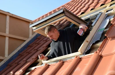 Pose de fenêtres de toit Velux à Hudimesnil